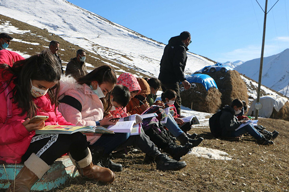 Çanak Antenden Baz İstasyonu Kurdu