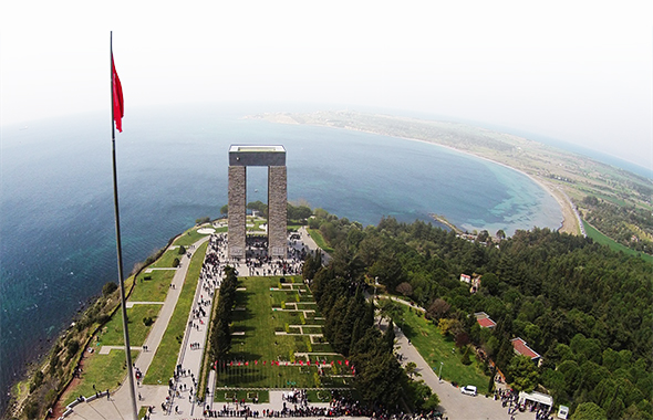 Aşk Tahta Ata Bindi