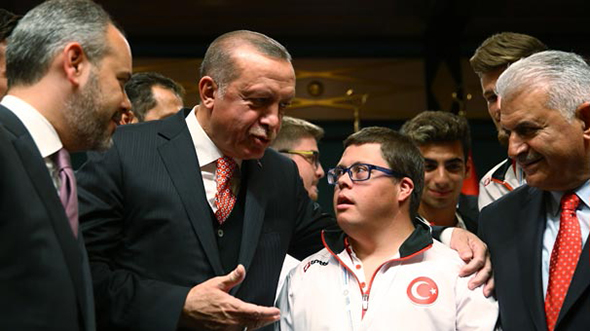Ülkeyi Çoluk Çocuğa Bıraktınız, Ne Güzel!