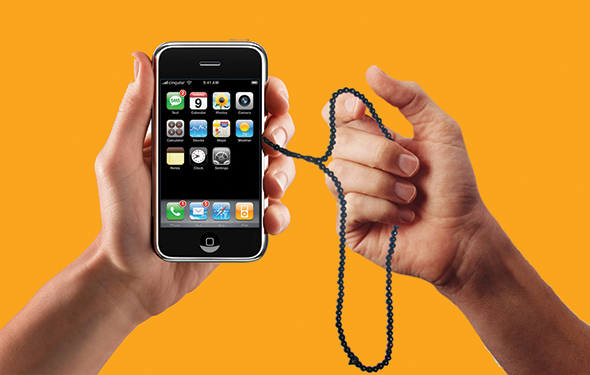 Bir Elimde Tespih, Bir Elimde iPhone!