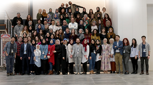 Ekip Çalışması ile Yürüyen Bir Bilim Gemisi