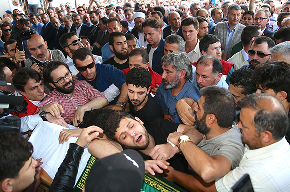 Mahcup Kalplerden Bir Dağ