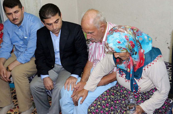 Gündeme Reklam Arası; Kameralarla Birlikte "Şehidin Var" Şovu!