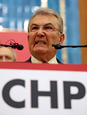 CHP`li Kadınlar Baykal`ı Zorluyor...