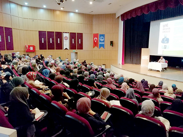 Genç Medya Okulu Büyük Beğeni Topladı