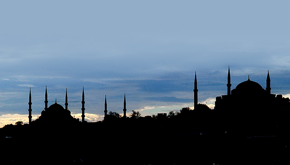 Burası İstanbul Efendi Olun!