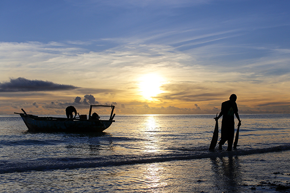 Zanzibar`da Güneş Doğarken