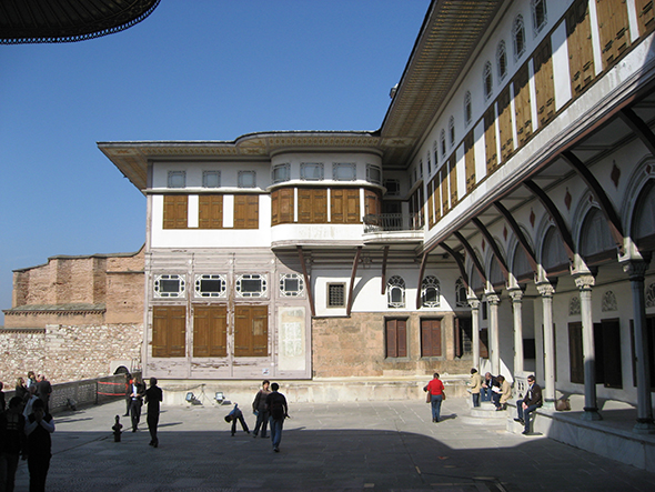 Görünmeyenin İhtişamı