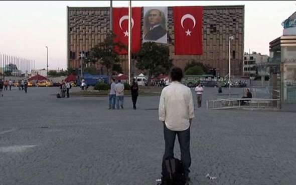 Duran Adamlar Durun ve Dinleyin