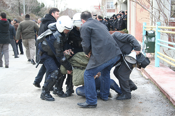 Faciaya Ramak Kaldı