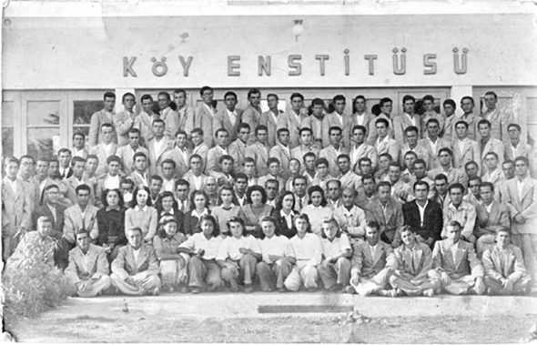 Köy Enstitülerini Kapatanları Rahmetle Anıyoruz
