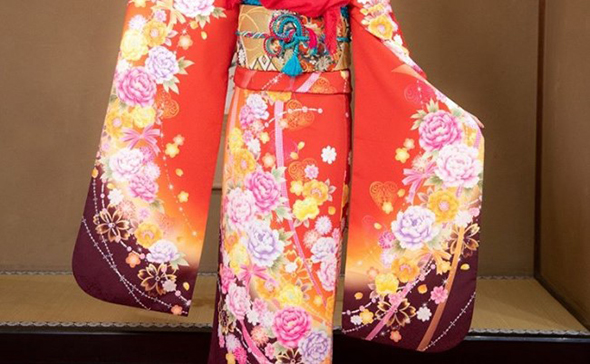 Japon Şirketten Tesettür Dostu Kimono