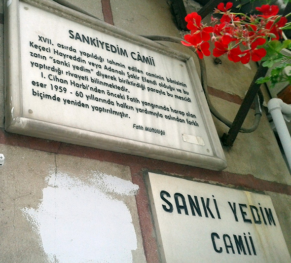 Sanki Yedim Camii Kapitalizme Karşı!