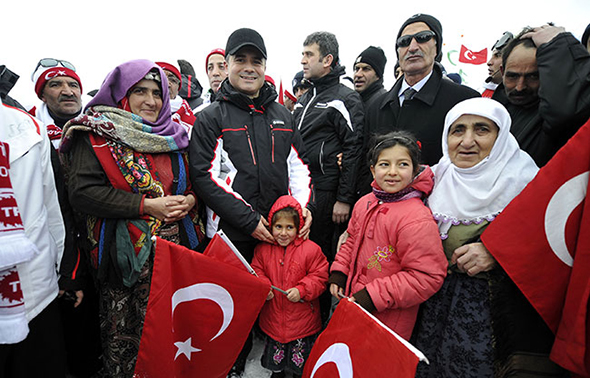 Gençlik de Bakanlığı da Hareketli!