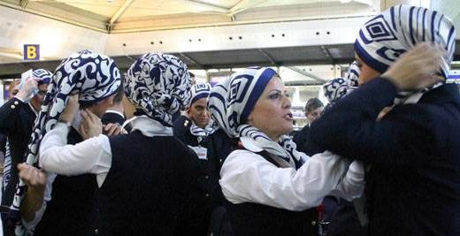Mısır`da Çalışanlar Başörtüsü İstiyor!