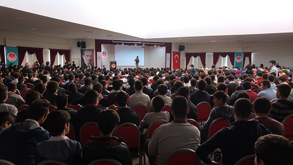 G.E.N.Ç. Topluluğu Adem Özköse`yi Ağırladı!