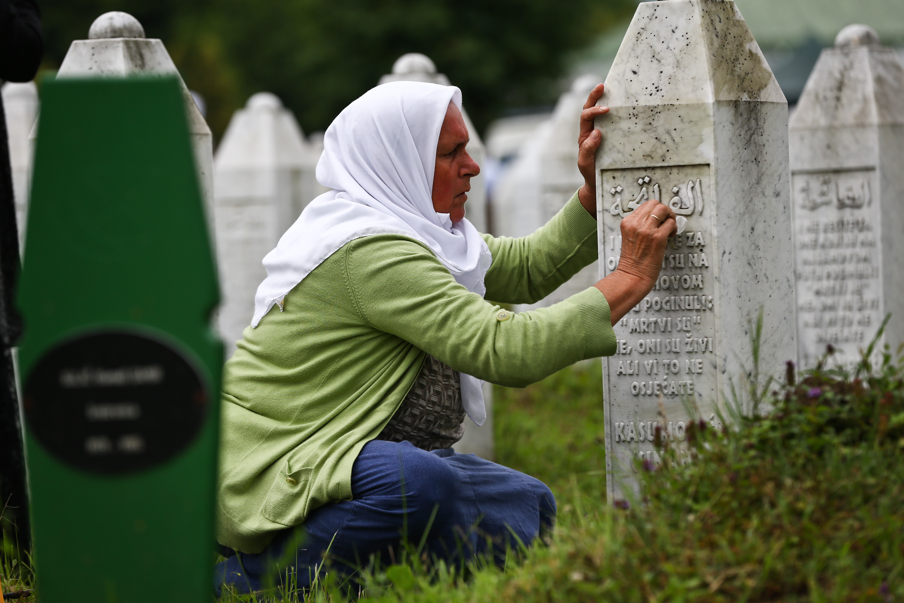 Bir Utanç Vesikası: Srebrenitsa