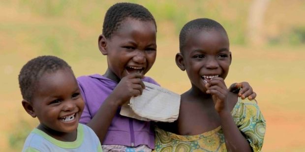 Sudan`da Yokluk İçinde Gülmeyi Bilmek